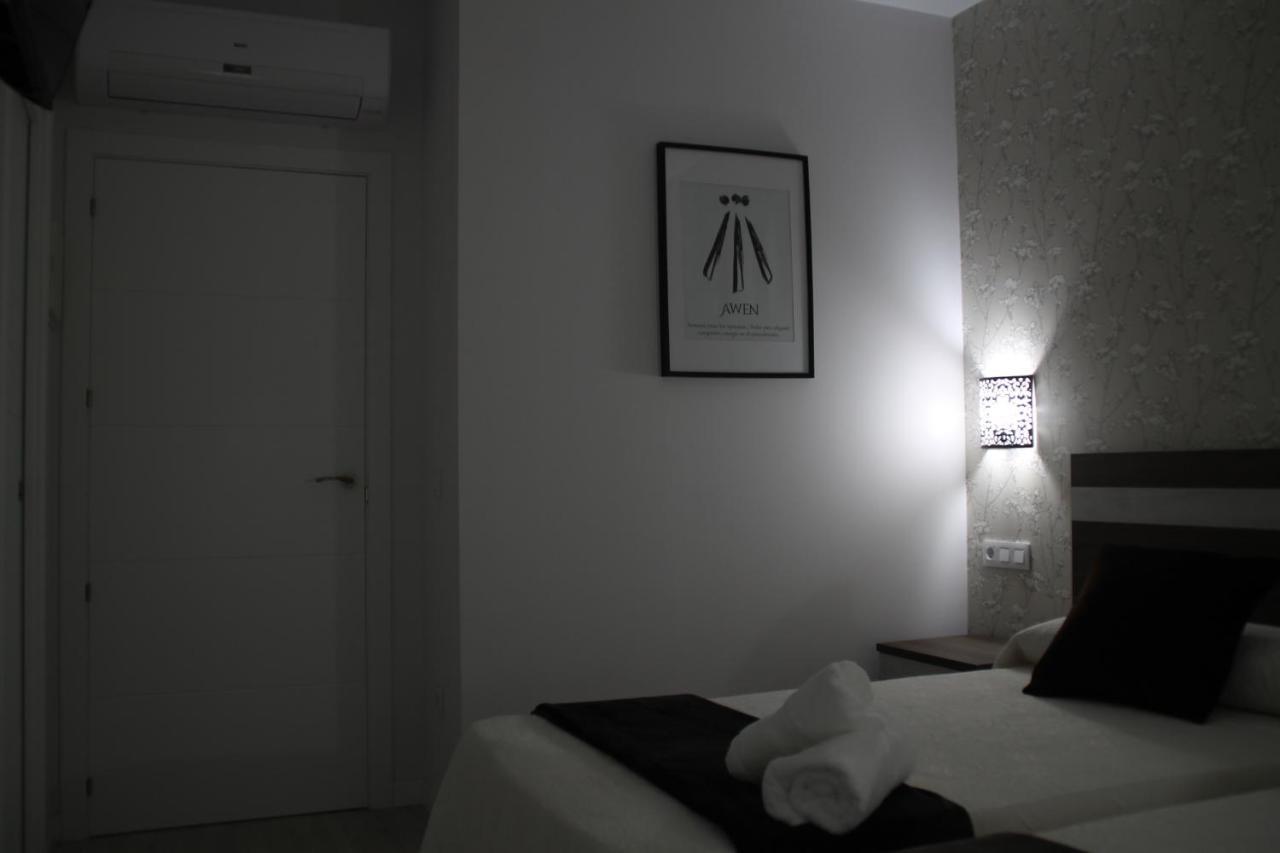 Baixo A Lua Rooming Sarria Extérieur photo