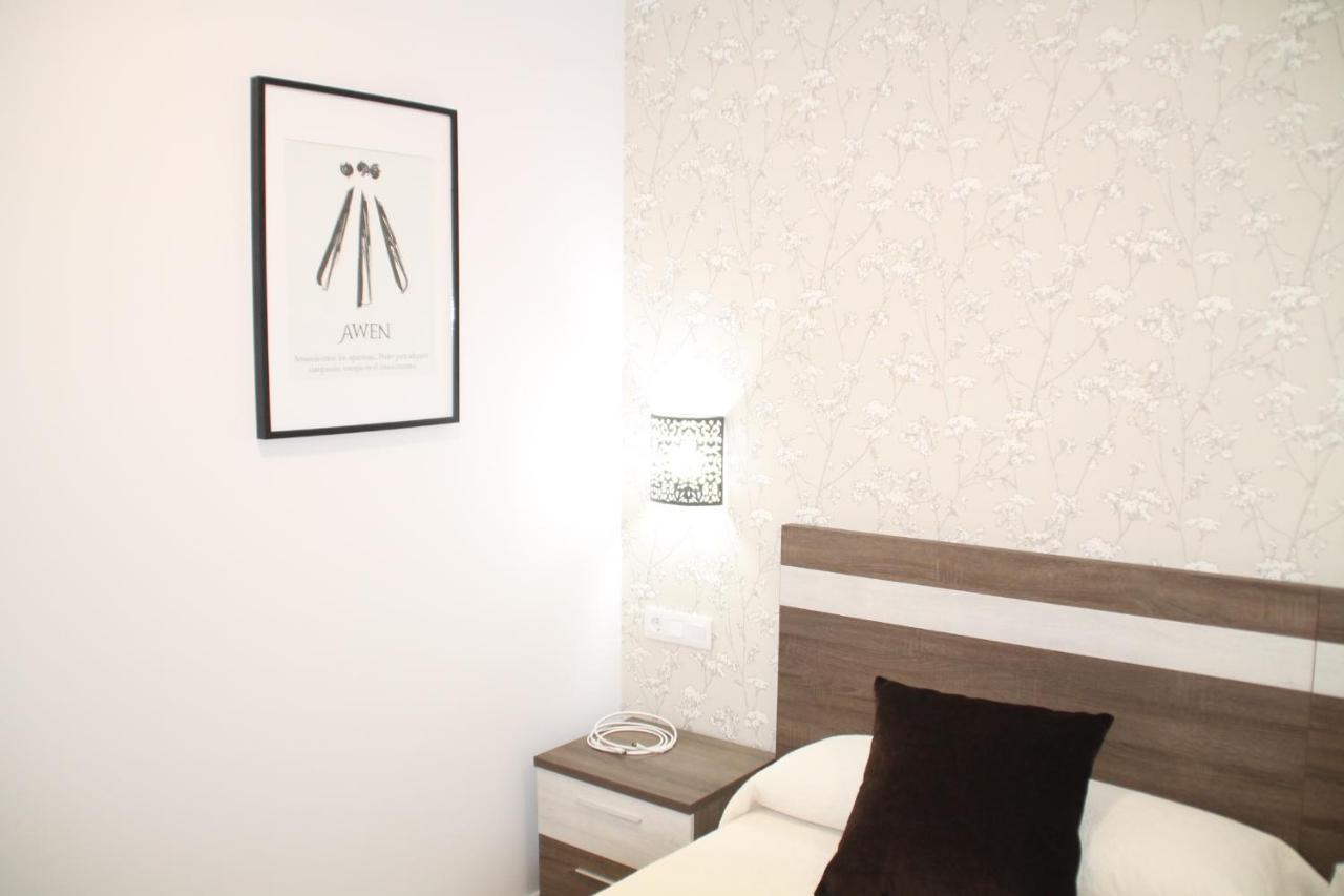 Baixo A Lua Rooming Sarria Extérieur photo