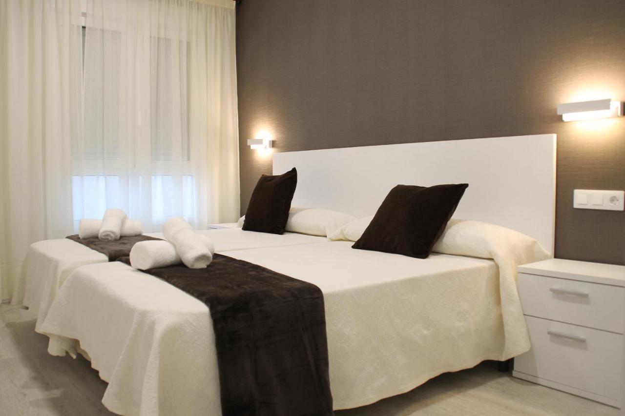 Baixo A Lua Rooming Sarria Extérieur photo