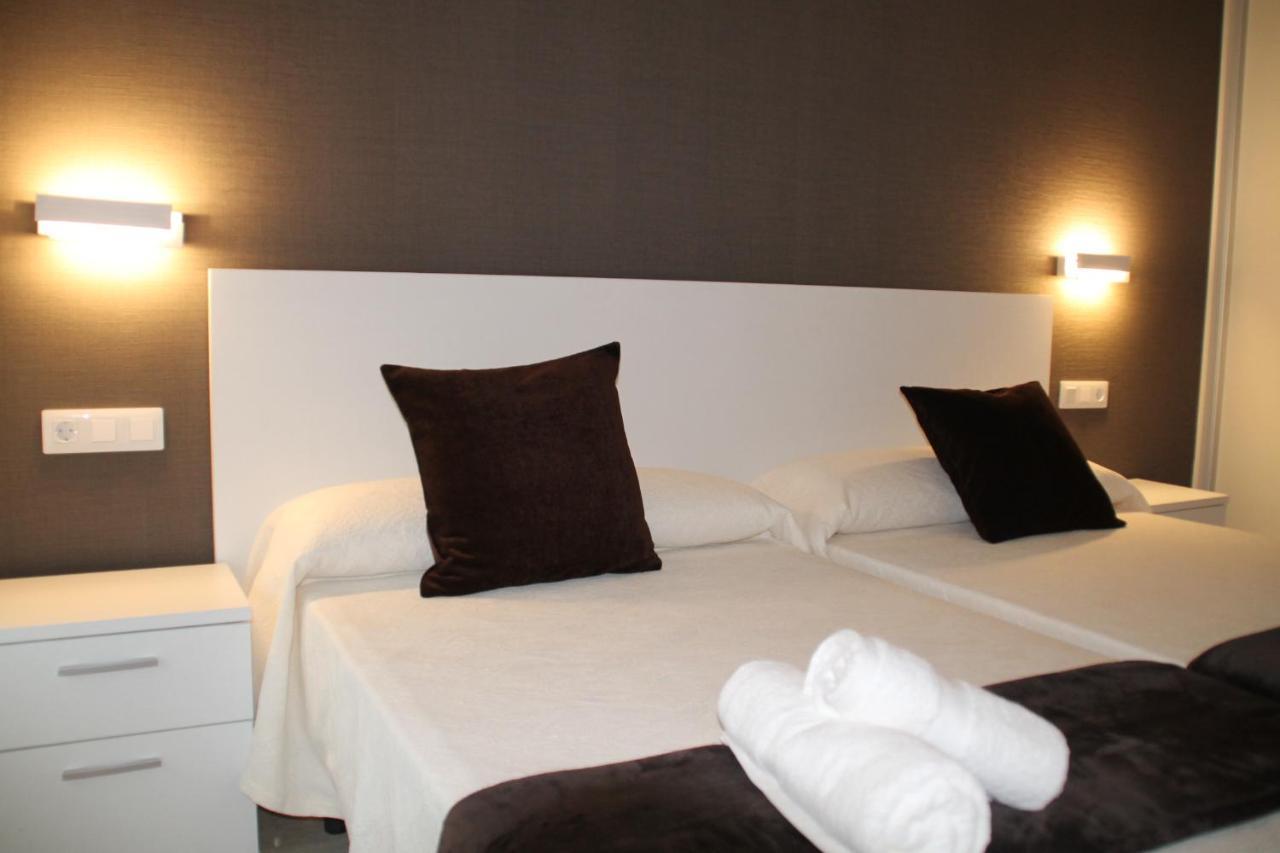 Baixo A Lua Rooming Sarria Extérieur photo