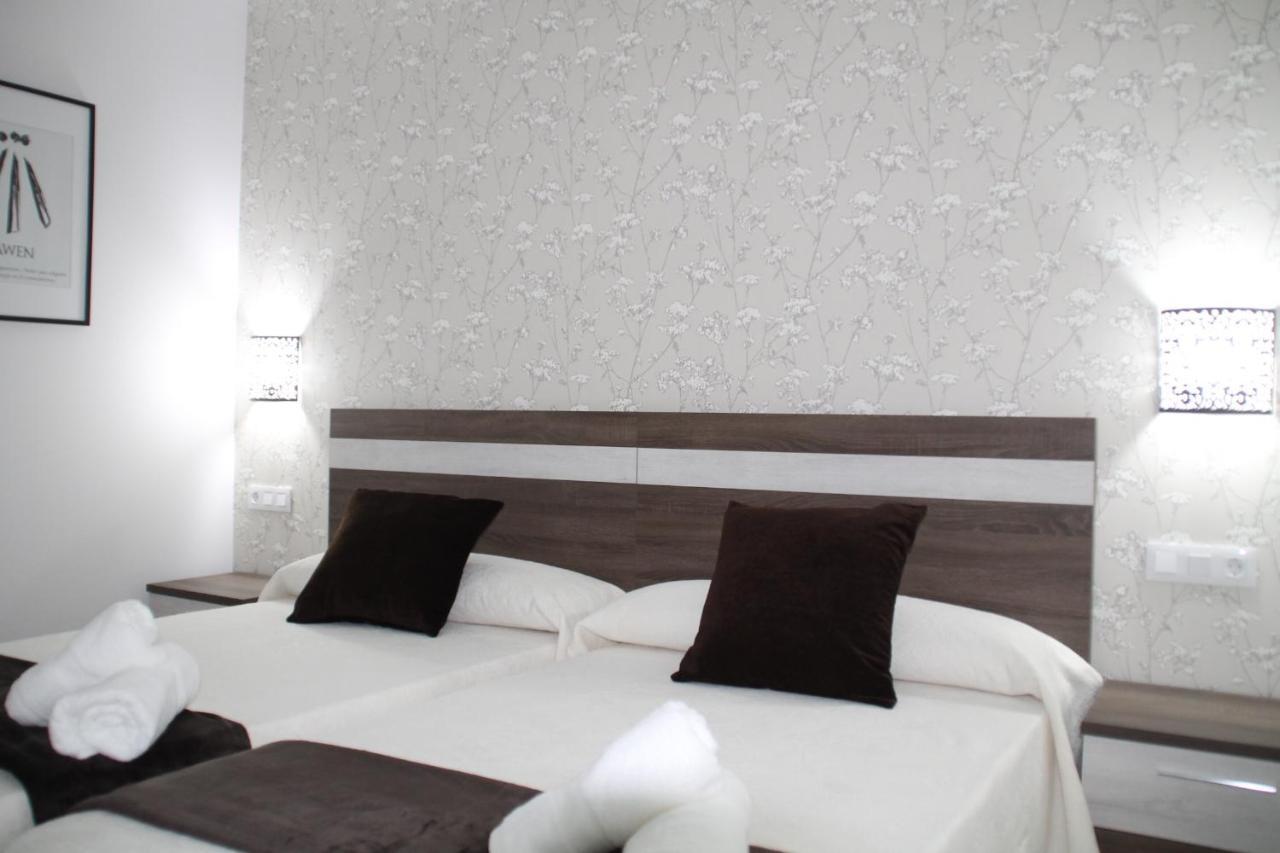 Baixo A Lua Rooming Sarria Extérieur photo