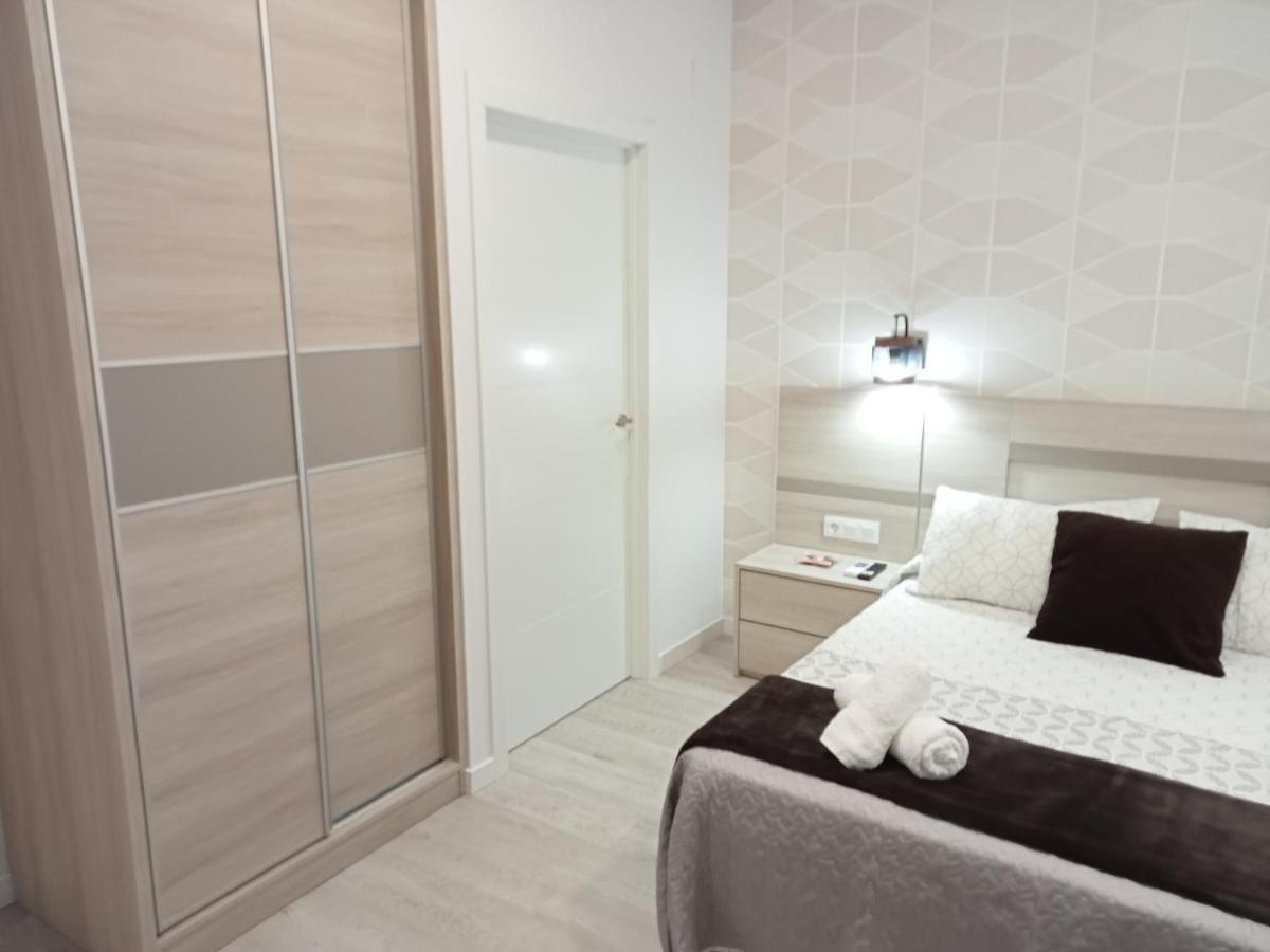 Baixo A Lua Rooming Sarria Extérieur photo