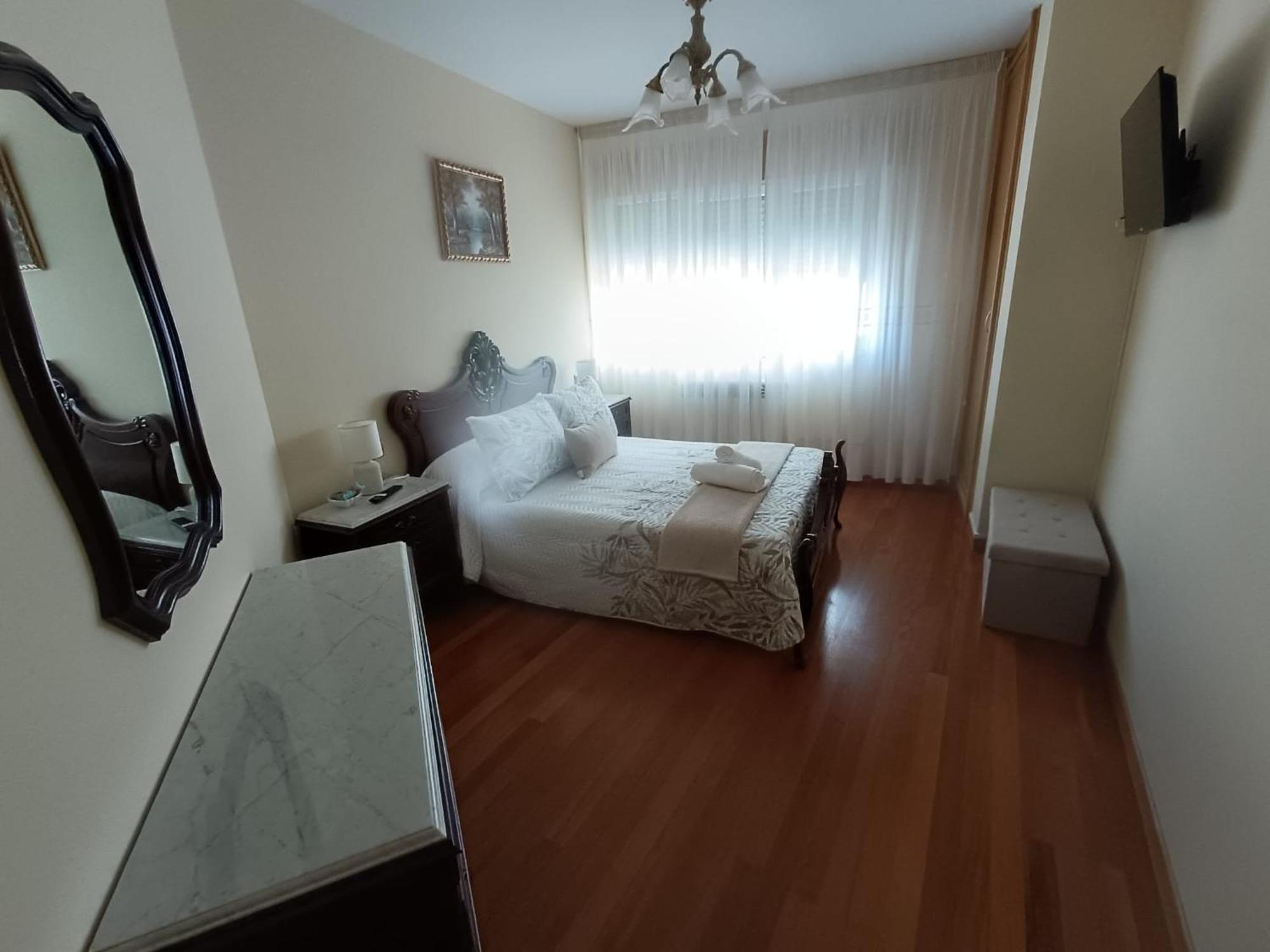 Baixo A Lua Rooming Sarria Extérieur photo